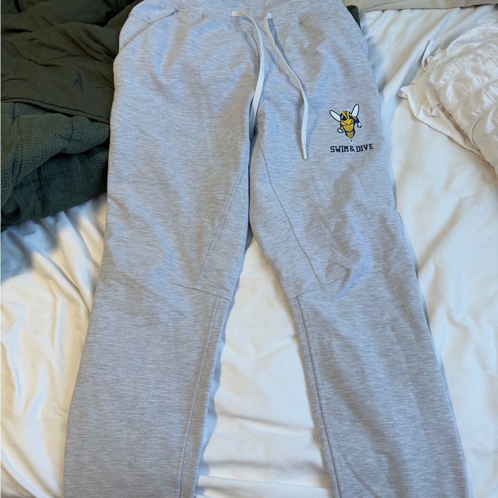 lululemon athletica Light Gray Joggers with Bee Swim & Dive Logo